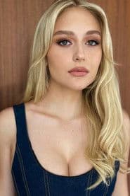 Alyvia Alyn Lind actor profile photo