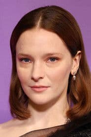 Morfydd Clark actor profile photo