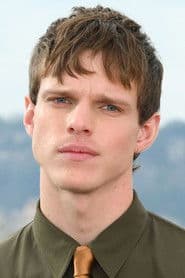 Finn Bennett actor profile photo