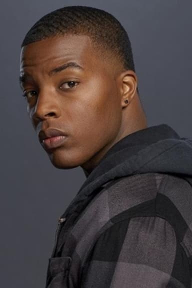 Daniel Ezra profile photo