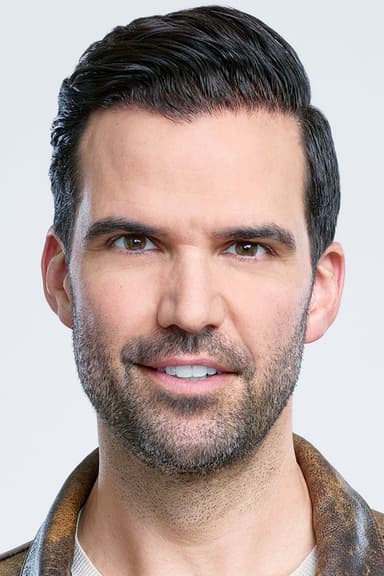 Benjamin Ayres profile photo