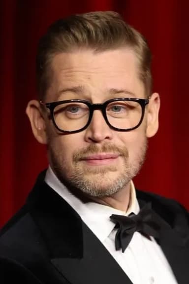 Macaulay Culkin profile photo