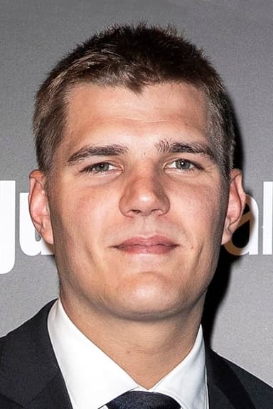 Chris Zylka profile photo