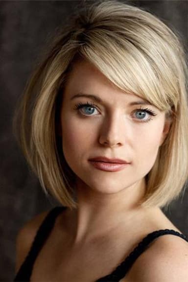 Antonia Bernath profile photo