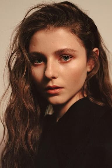 Thomasin McKenzie profile photo