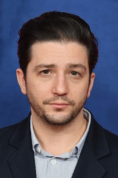 John Magaro profile photo