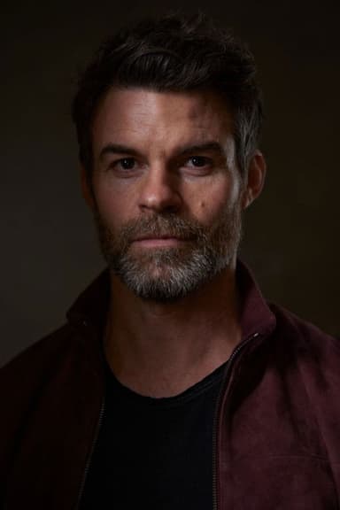 Daniel Gillies profile photo