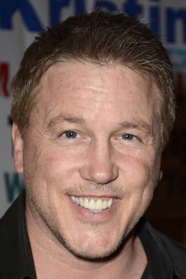 Lochlyn Munro profile photo