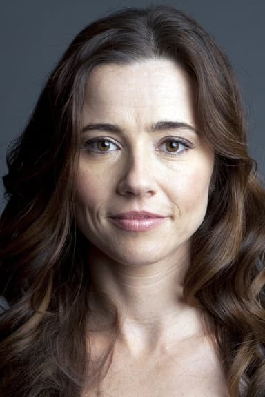 Linda Cardellini profile photo