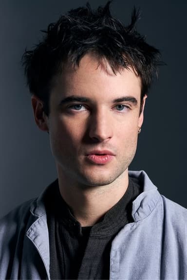 Tom Sturridge profile photo