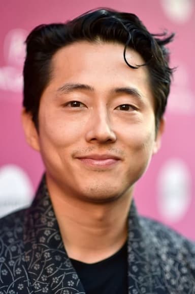 Steven Yeun profile photo
