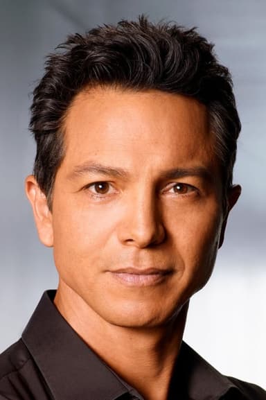 Benjamin Bratt profile photo