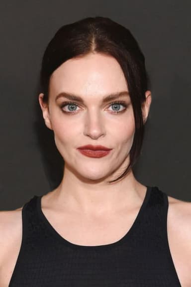 Madeline Brewer profile photo