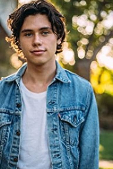 Finn Roberts profile photo
