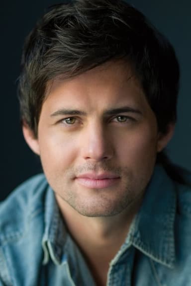 Kristoffer Polaha profile photo
